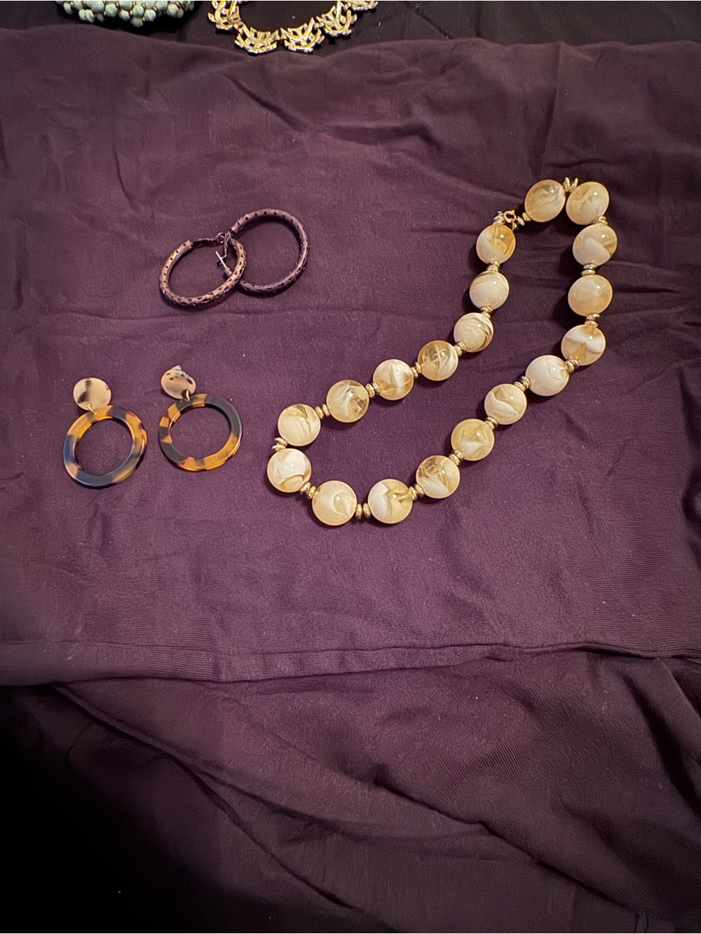 Beige & Gold Round Bead Necklace – 2- set earrings